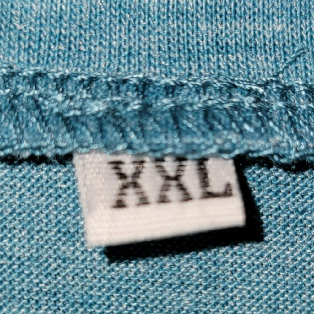 T-Shirt - Picture 3 of 3